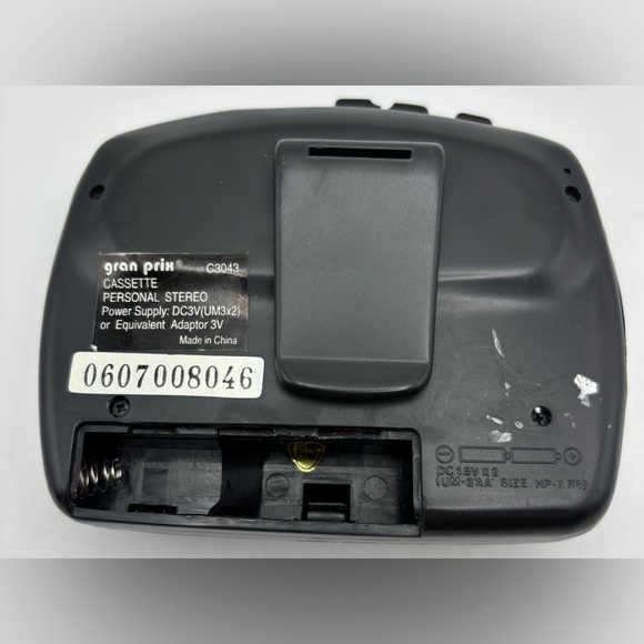 Vintage GPX Gran Prix Cassette Player Auto Reverse BBS Bass Boost Walkman Style - Picture 4 of 4